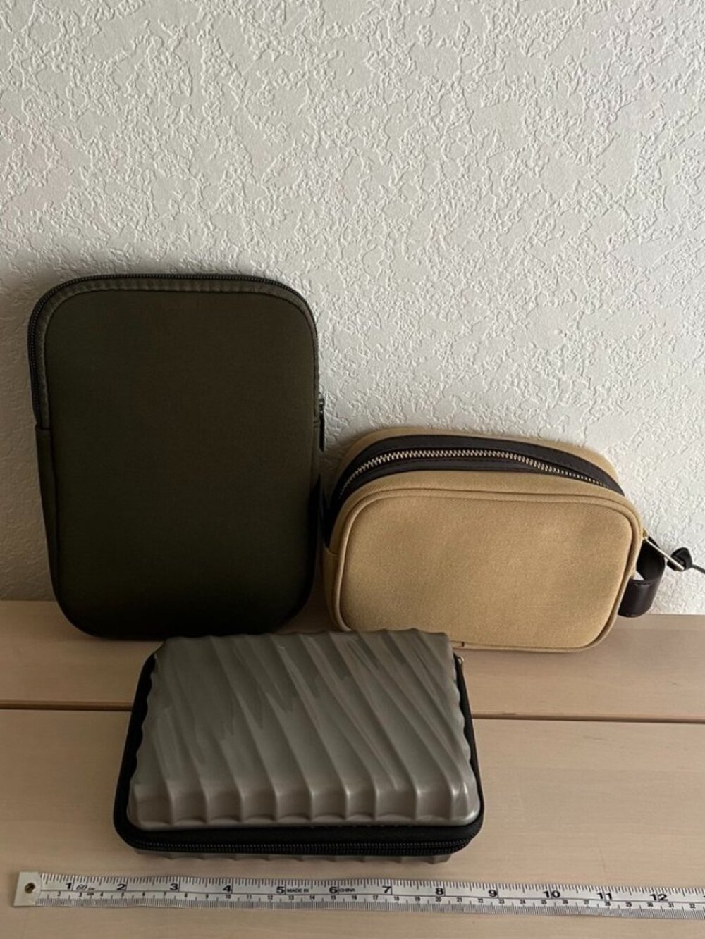 Filson Tumi Bree Business Class Amenity/Toiletry Case - Picture 2 of 2